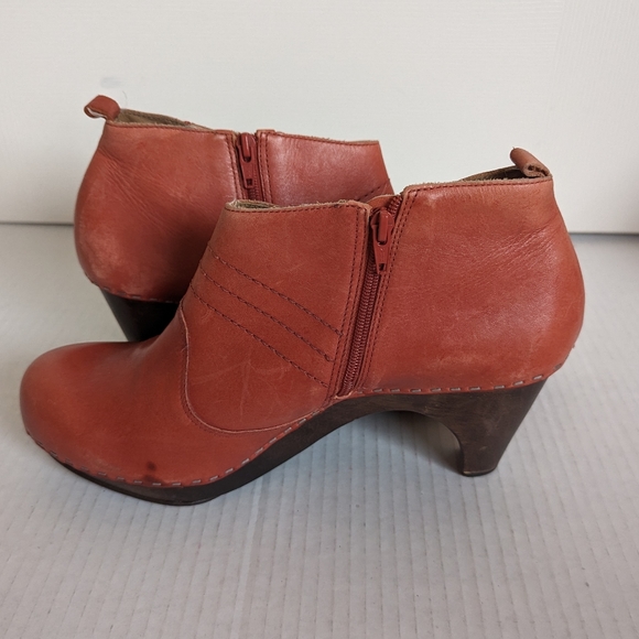Schuler & Sons Philadelphia Anthropologie Orange Leather Clog Ankle Booties 8 B - Picture 3 of 10